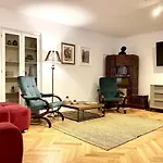 Republique בראשוב