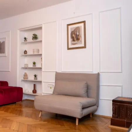 Apartment Republique